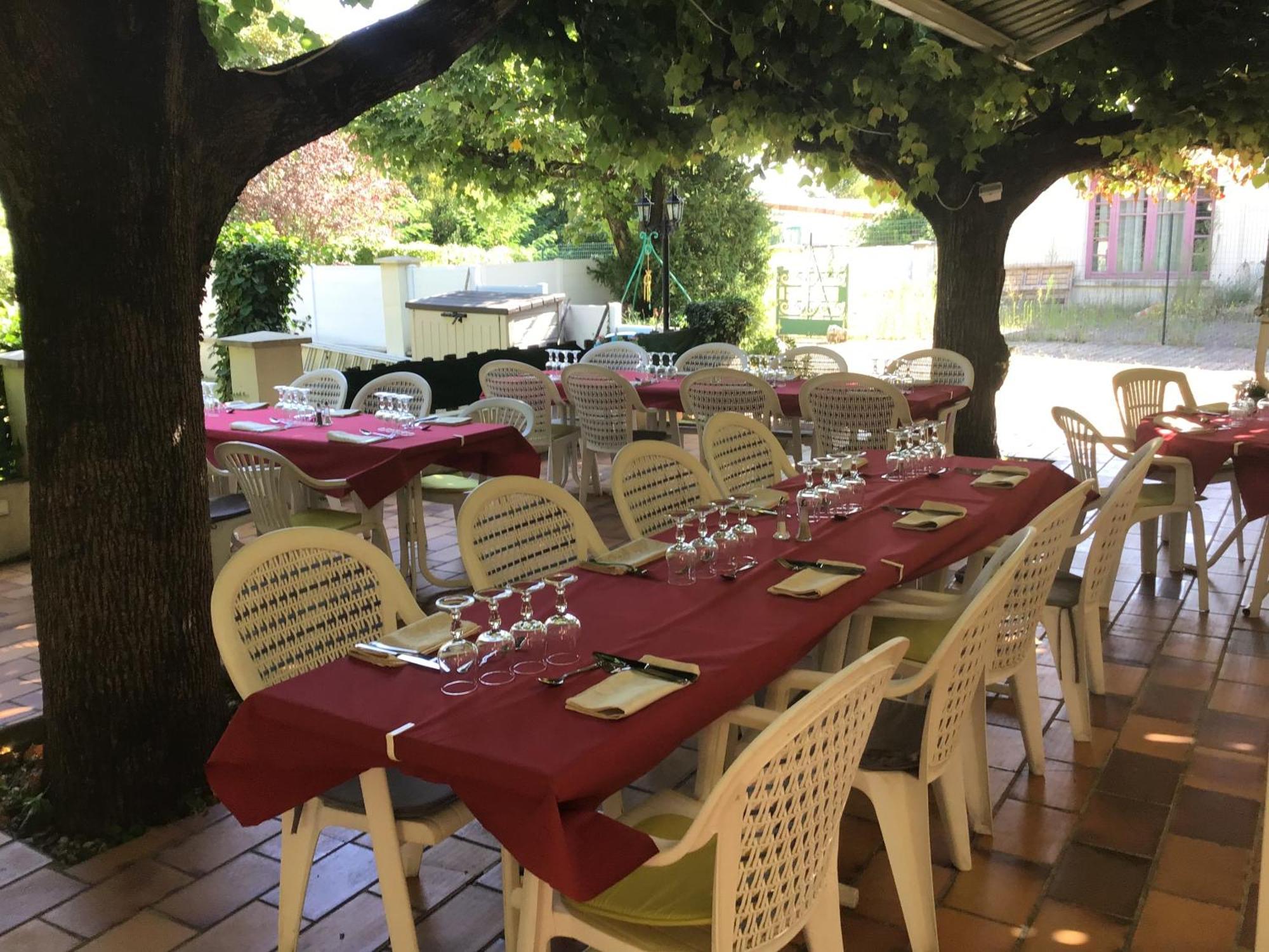 Logis Hotel Des Voyageurs Restaurant La Bonne Tabl'Hay Livron-sur-Drôme Kültér fotó