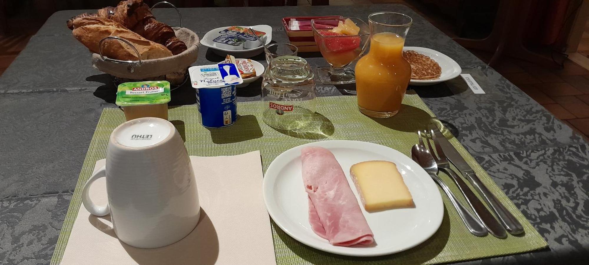Logis Hotel Des Voyageurs Restaurant La Bonne Tabl'Hay Livron-sur-Drôme Kültér fotó