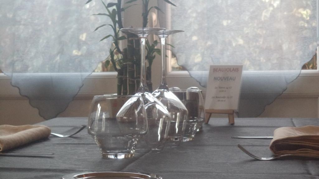 Logis Hotel Des Voyageurs Restaurant La Bonne Tabl'Hay Livron-sur-Drôme Kültér fotó